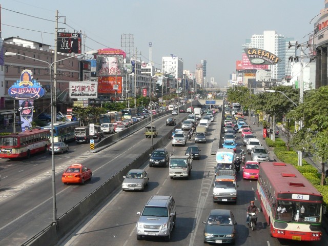 street in Huai Khwang